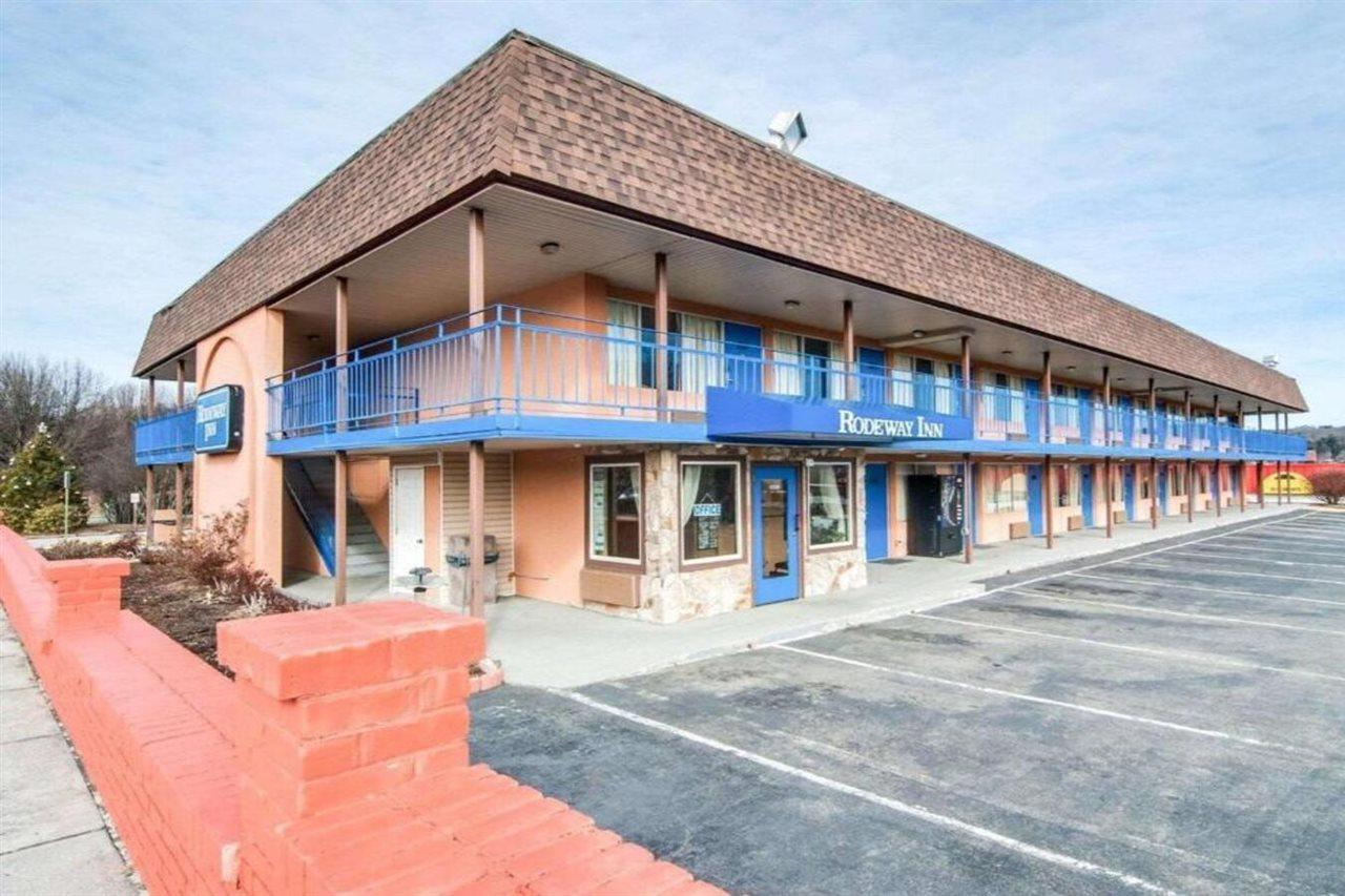 Rodeway Inn Galax Highway 58 Exteriör bild